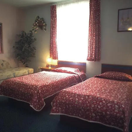 Aranysas Es Bungalows Alsoors Otel Csopak