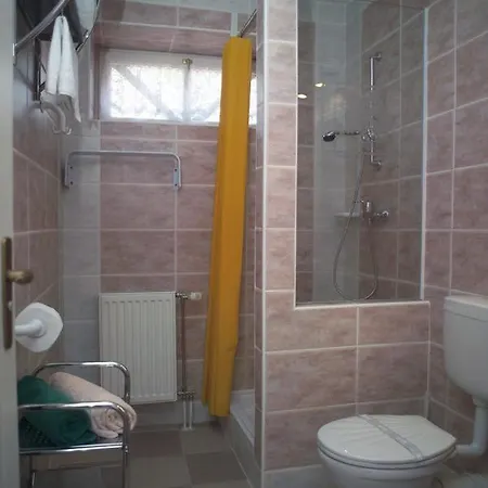 Otel Aranysas Es Bungalows Alsoors Csopak